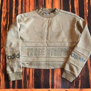Adidas Cropped Sweatshirt Super Cute!